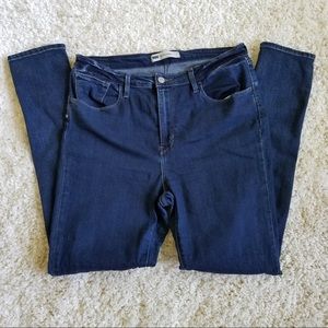 LEVIS High Rise Legging Jeans